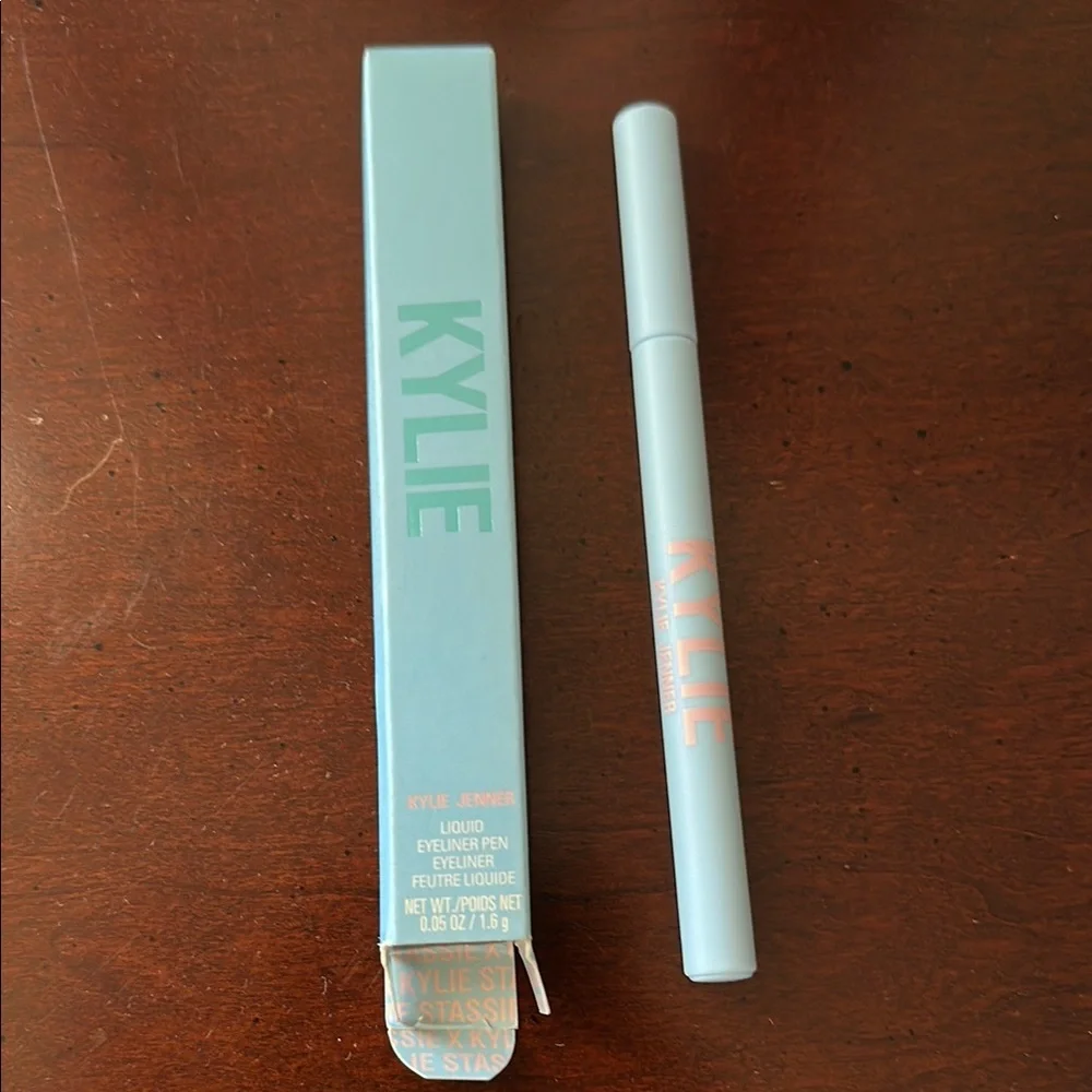 Kylie Liquid Eyeliner Pen 4 Ever Ting 0.05 oz